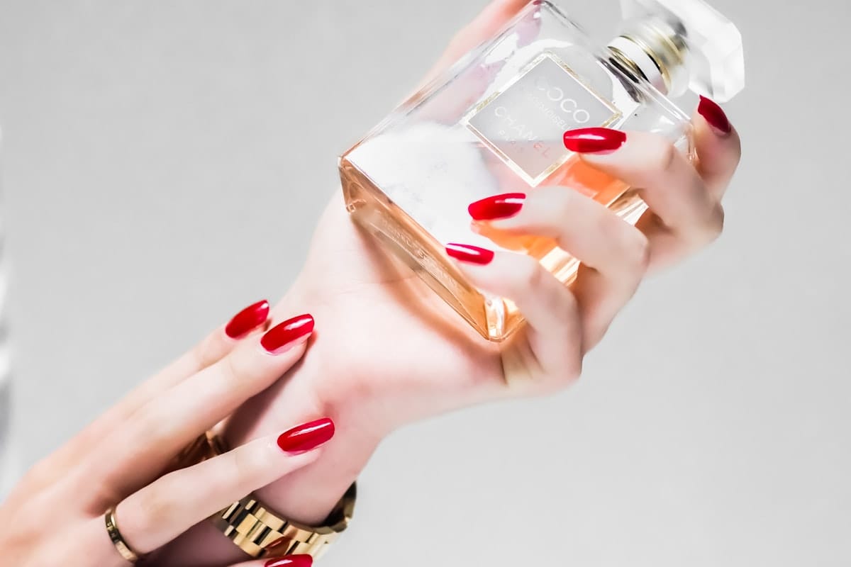 Nail Art Bakımı: Tırnaklarınız Daha Uzun Şık Kalsın
